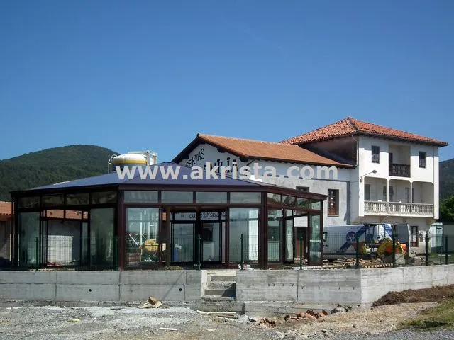 Pergola octogonal para restaurante, nuevo proyecto de Akrista