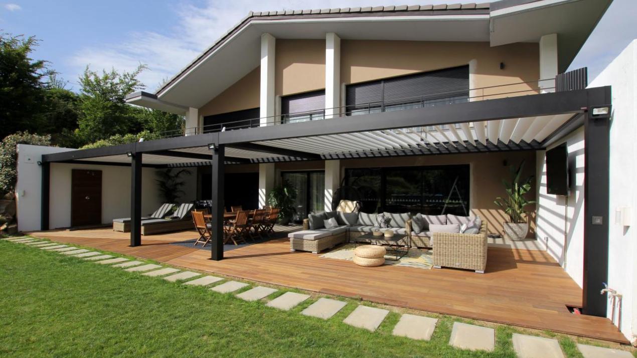 Techo de lamas orientables | Akrista