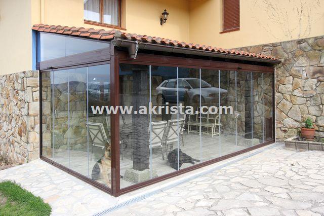 Cerramientos de porches con cortinas de cristal