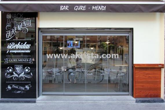 Cortinas de cristal sin perfil inferior cafeterias