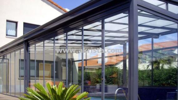 Sistema SF 30: Cortinas de cristal con marcos verticales, vidrio templado, hermético Sistema SF 30: Cortinas de cristal con marcos verticales, vidrio templado, hermético